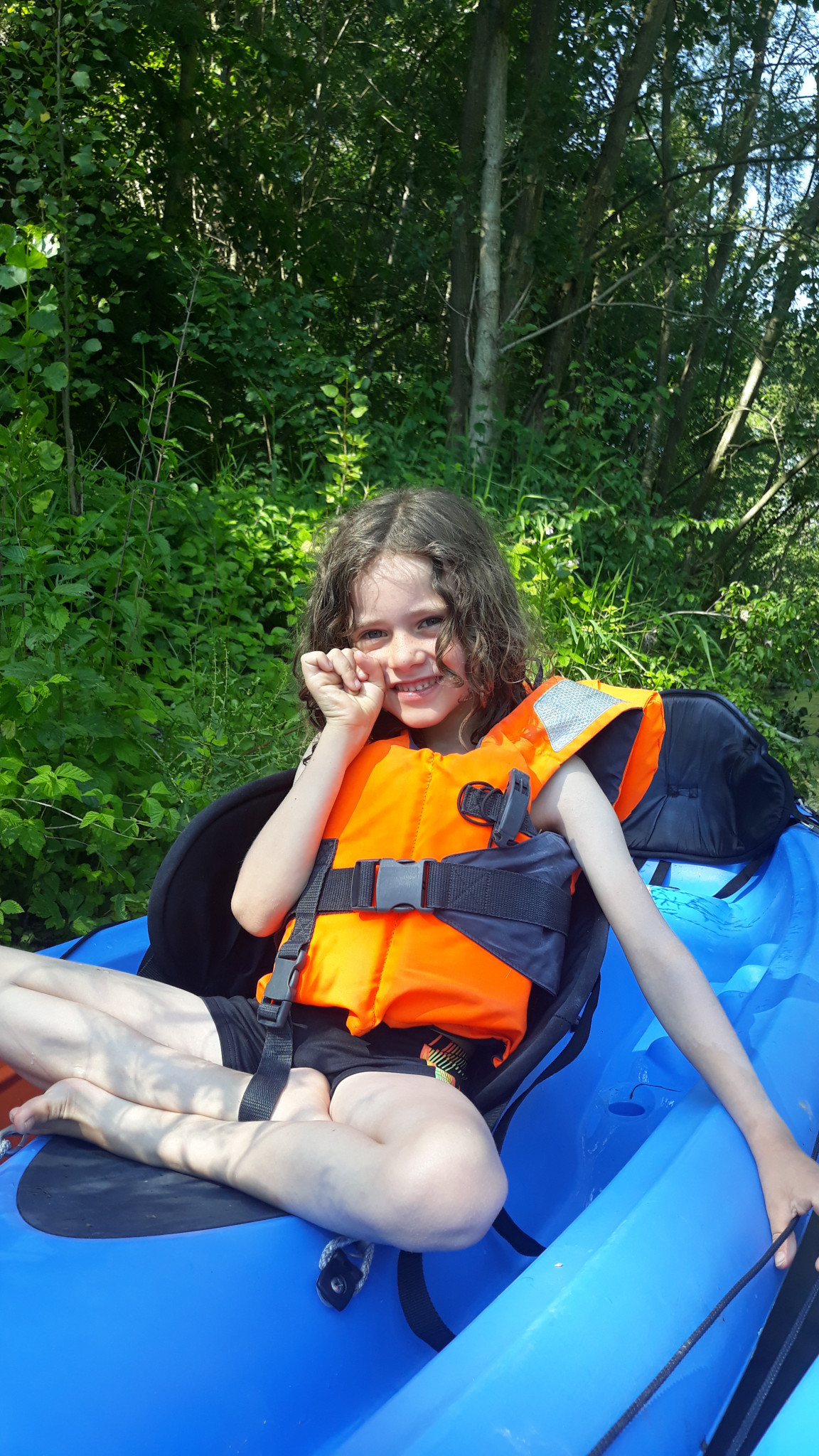 Balade en canoë sur l’Aube avec les Bos'Trotters lors de nos retrouvailles familiales.