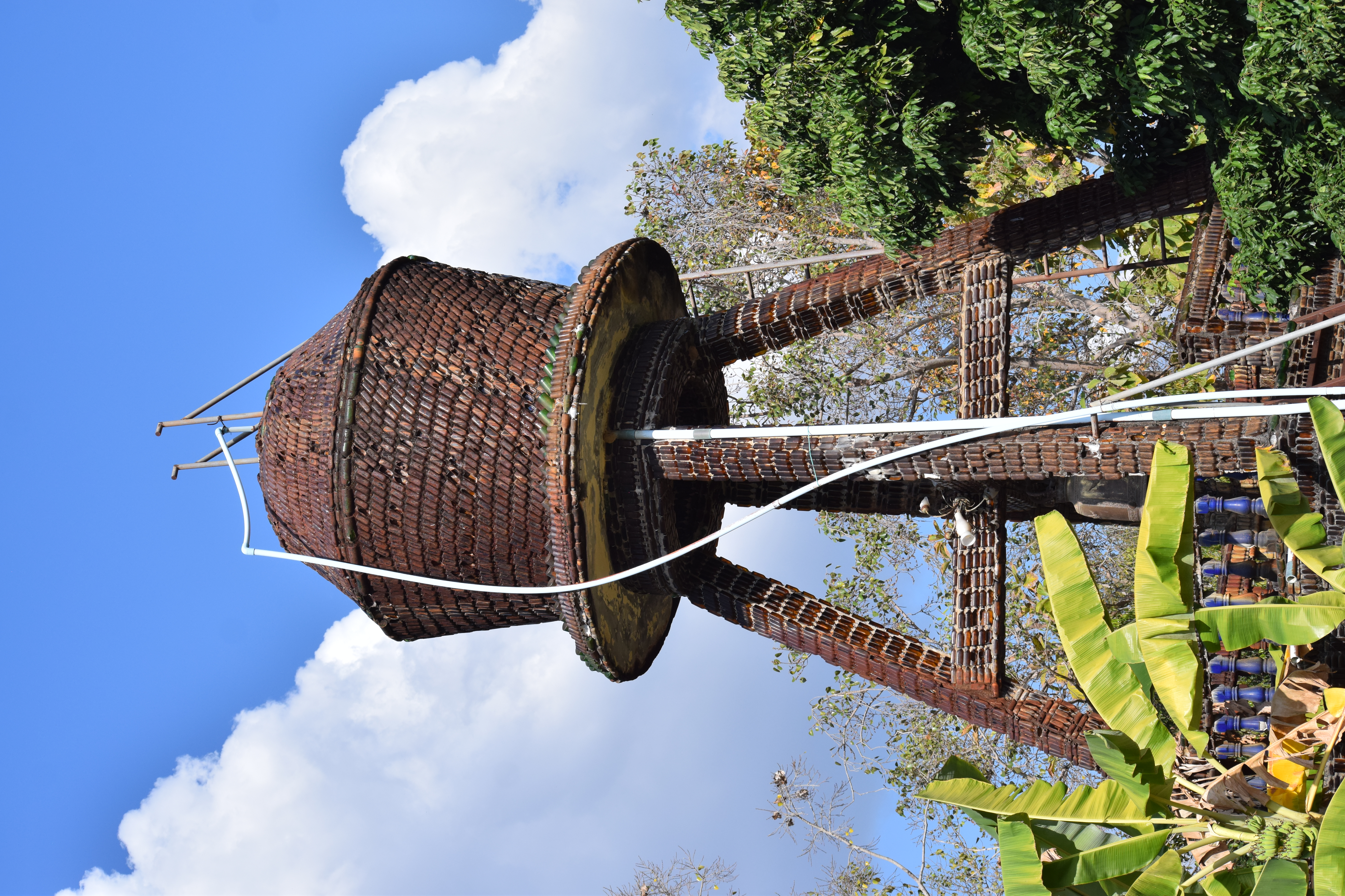 temple bouteilles Wat Lan Khuad