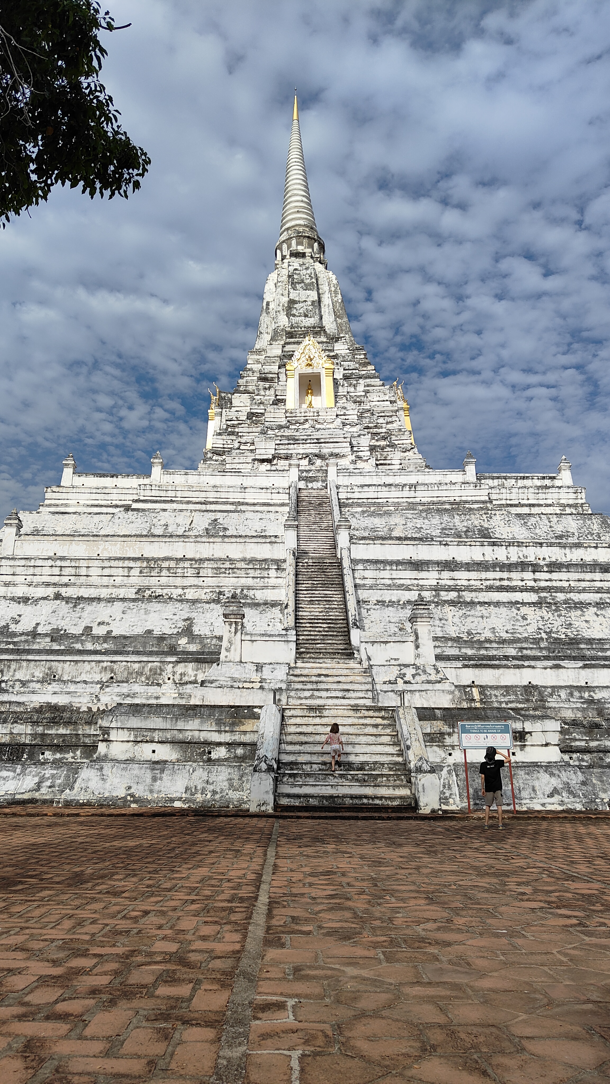Wat Phukhao Thong
