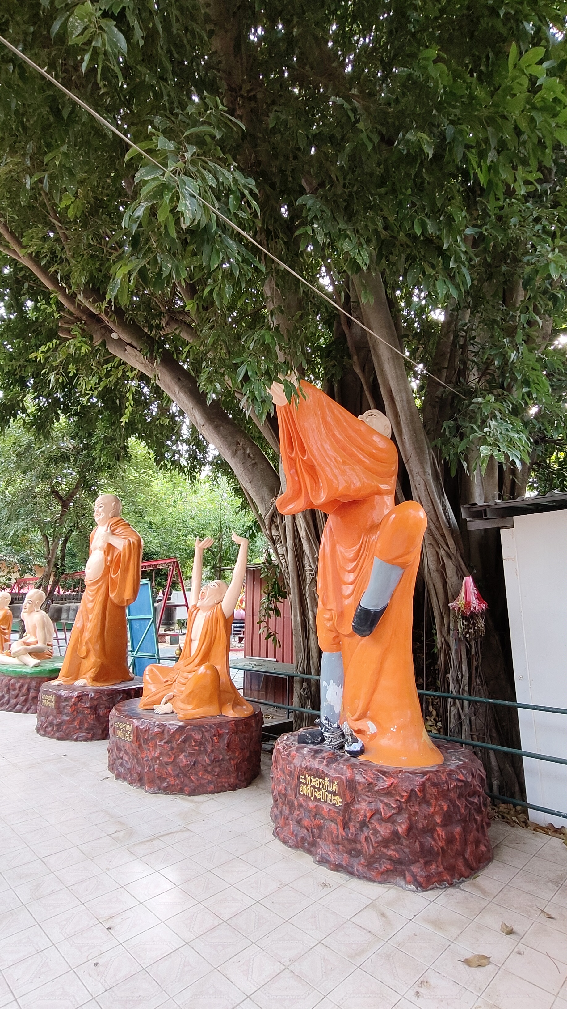 Wat Muang
