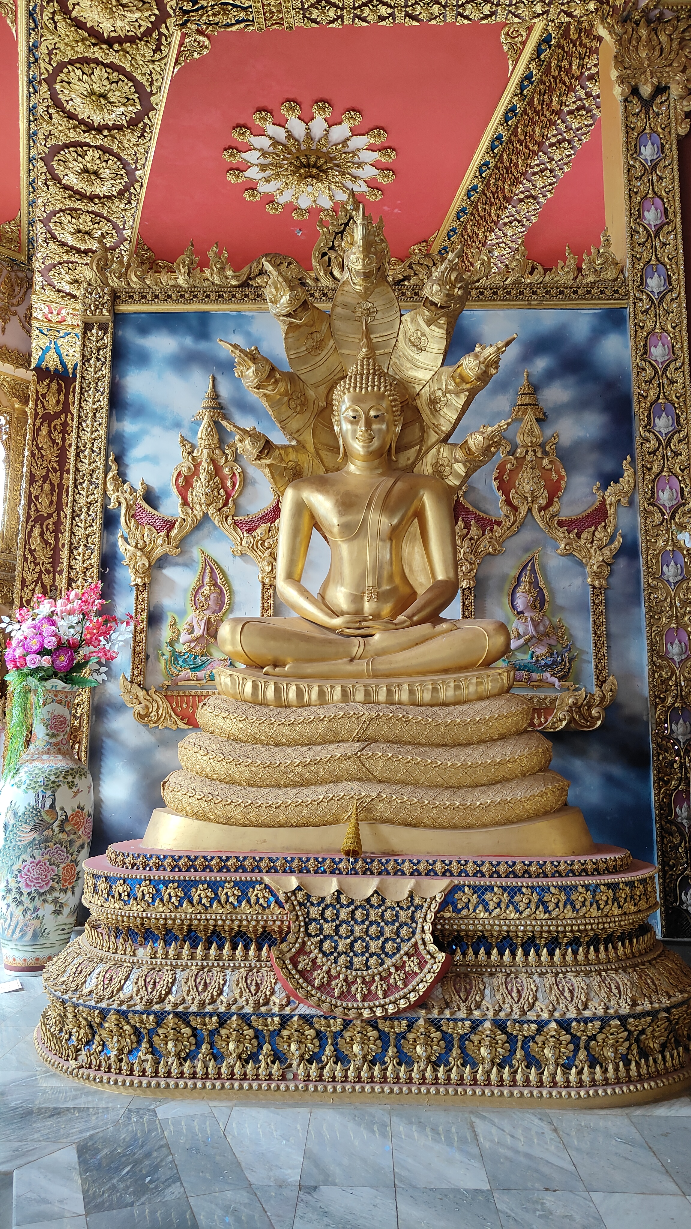 Phra Maha Chedi Si Chai Mongkhon