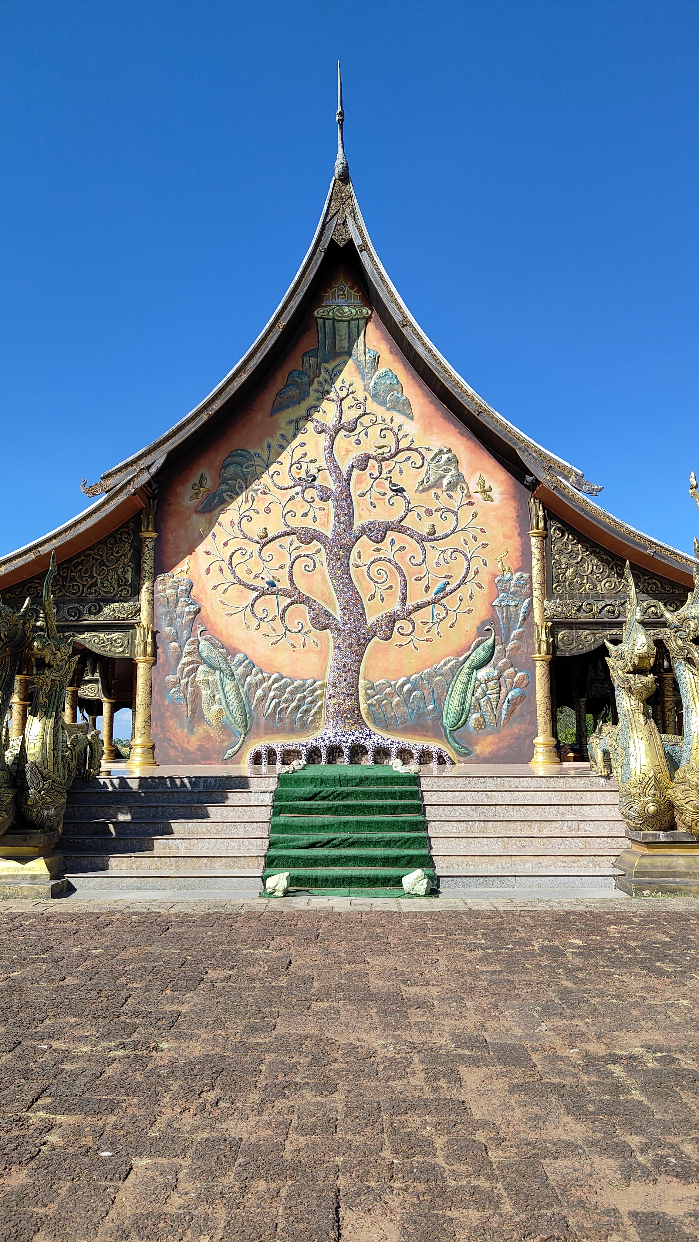 Wat Sirindhorn Wararam