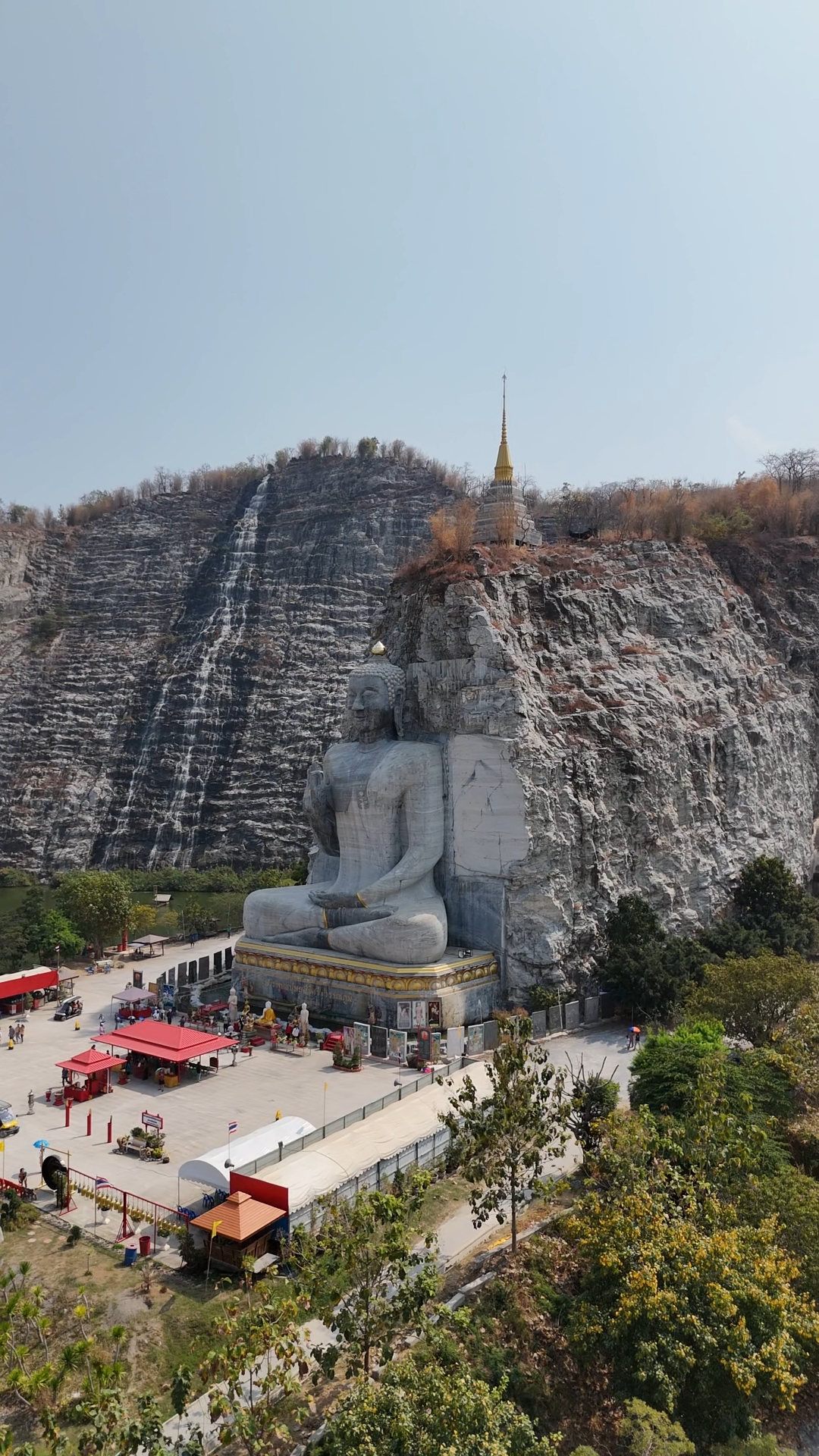 Wat Khao Tham Thiam