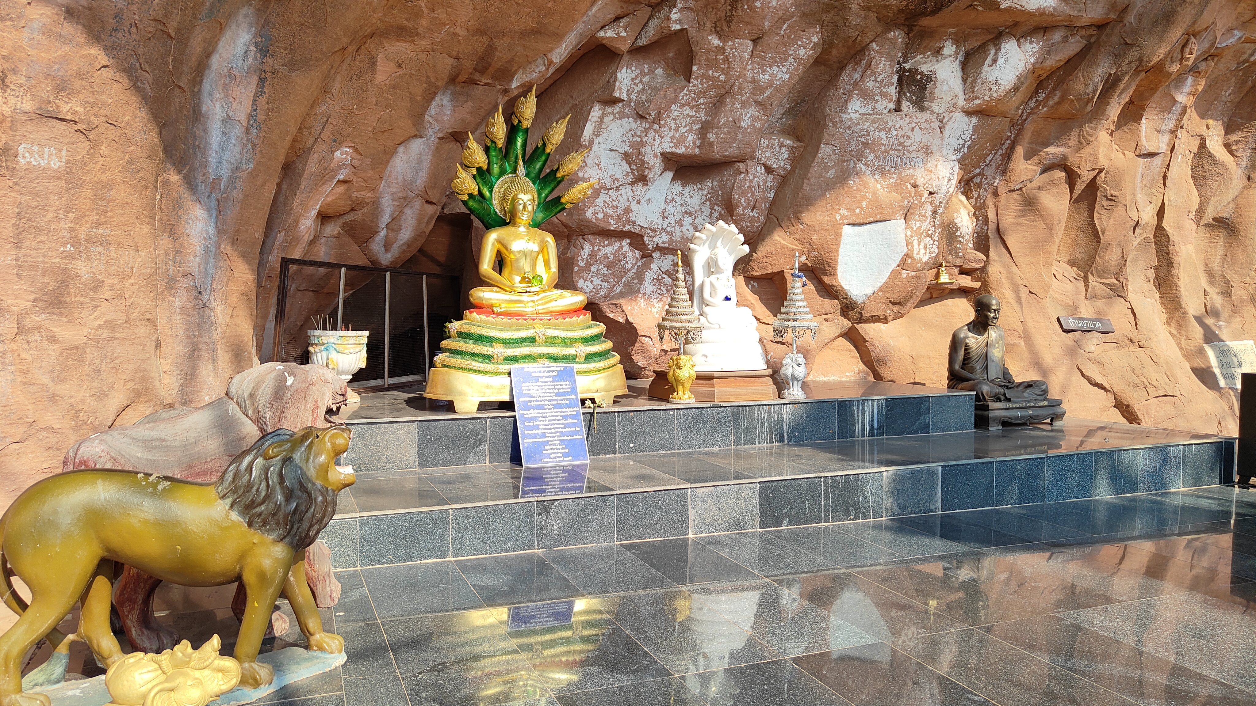 Wat Phu Tok