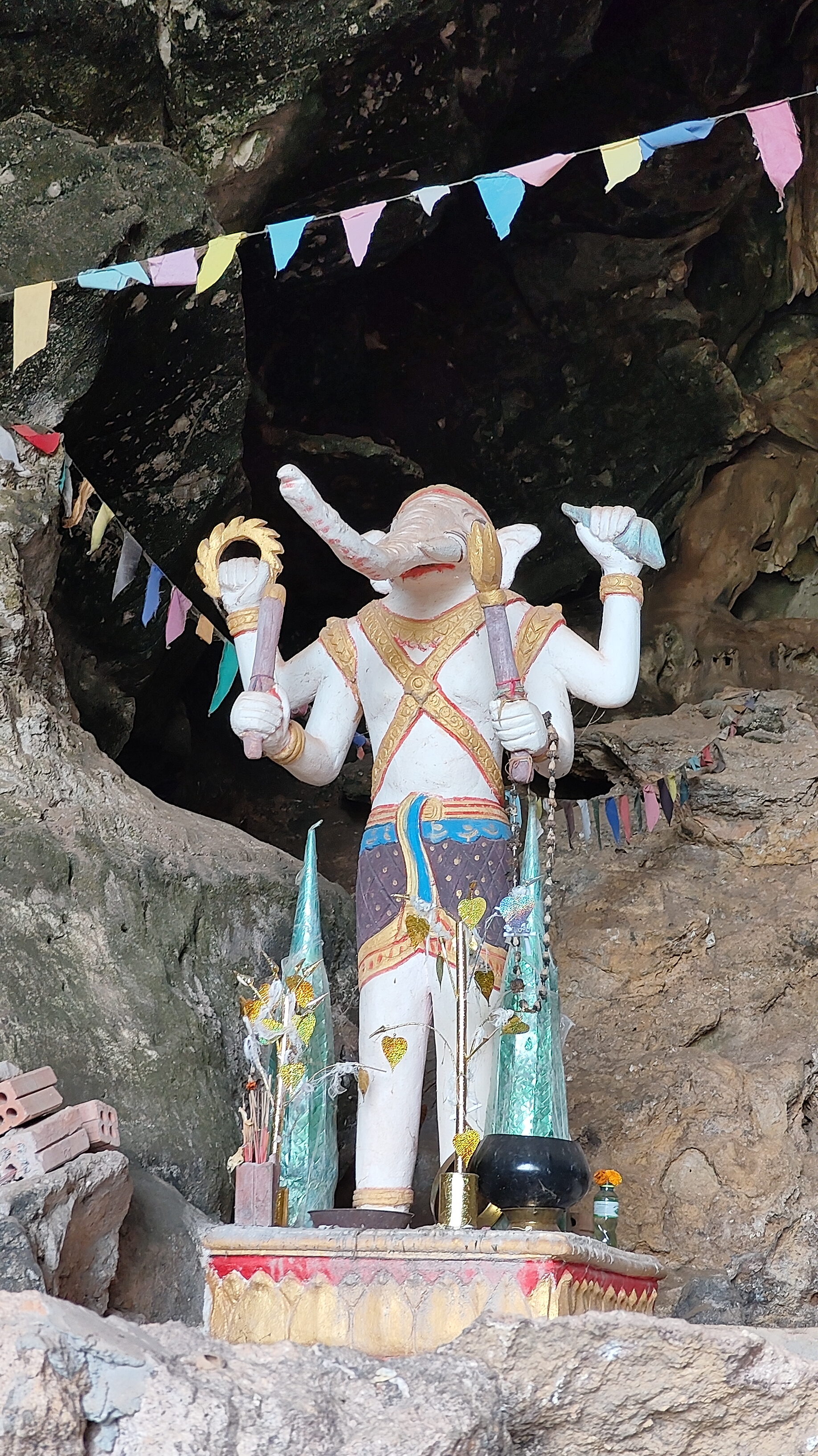 boucle de Thakekh - Elephant Cave