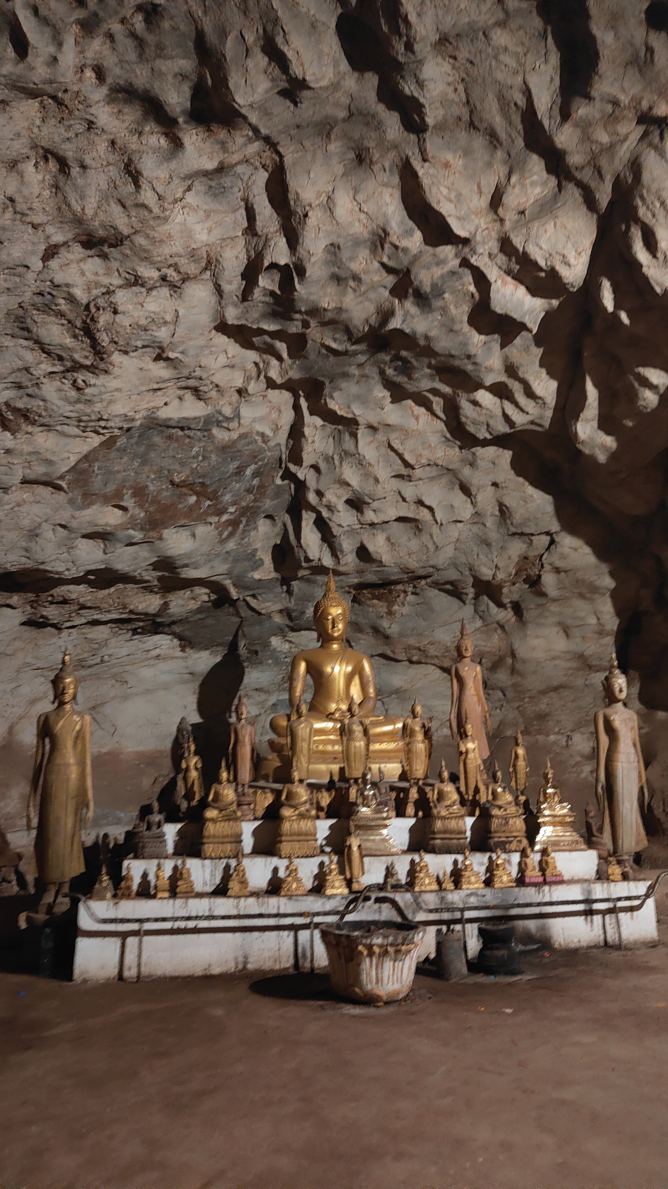 grottes de Pak Ou