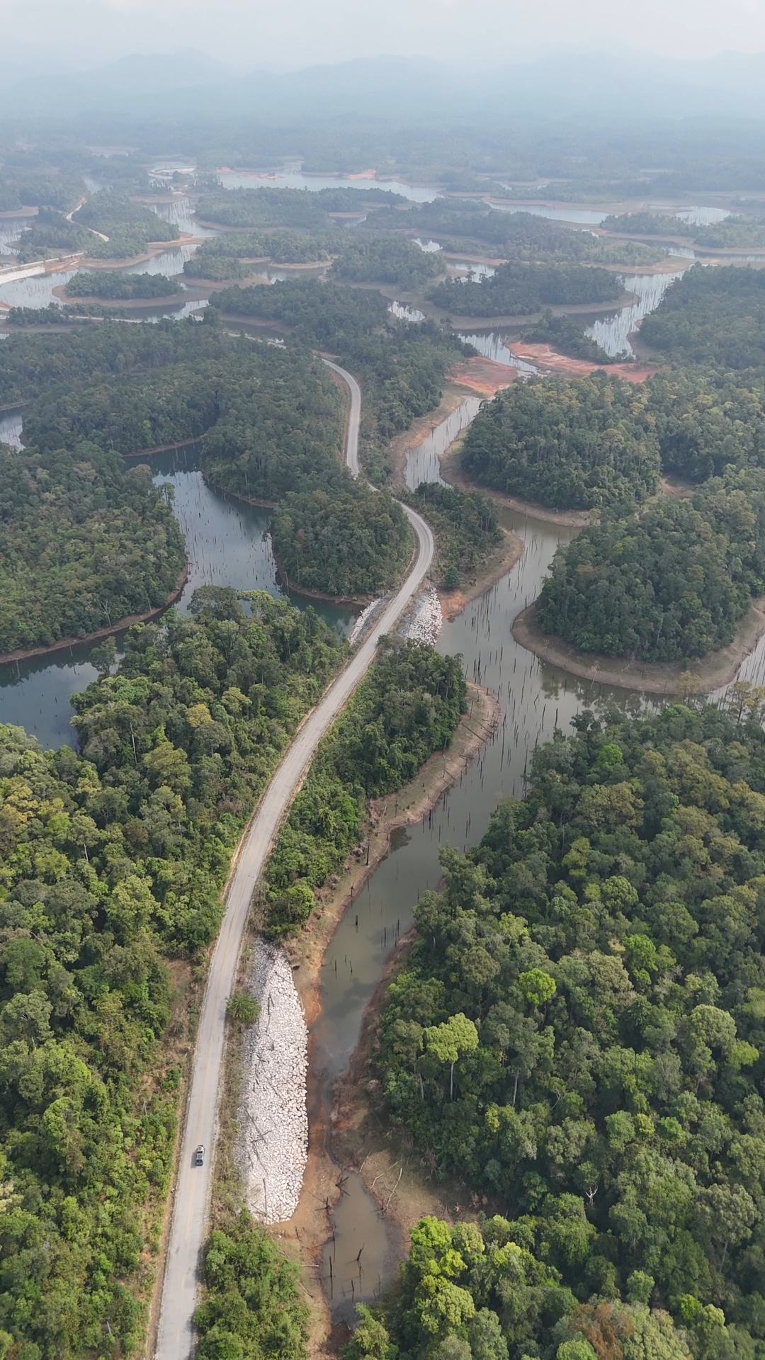 boucle de Thakekh - Nakay Neus lake views