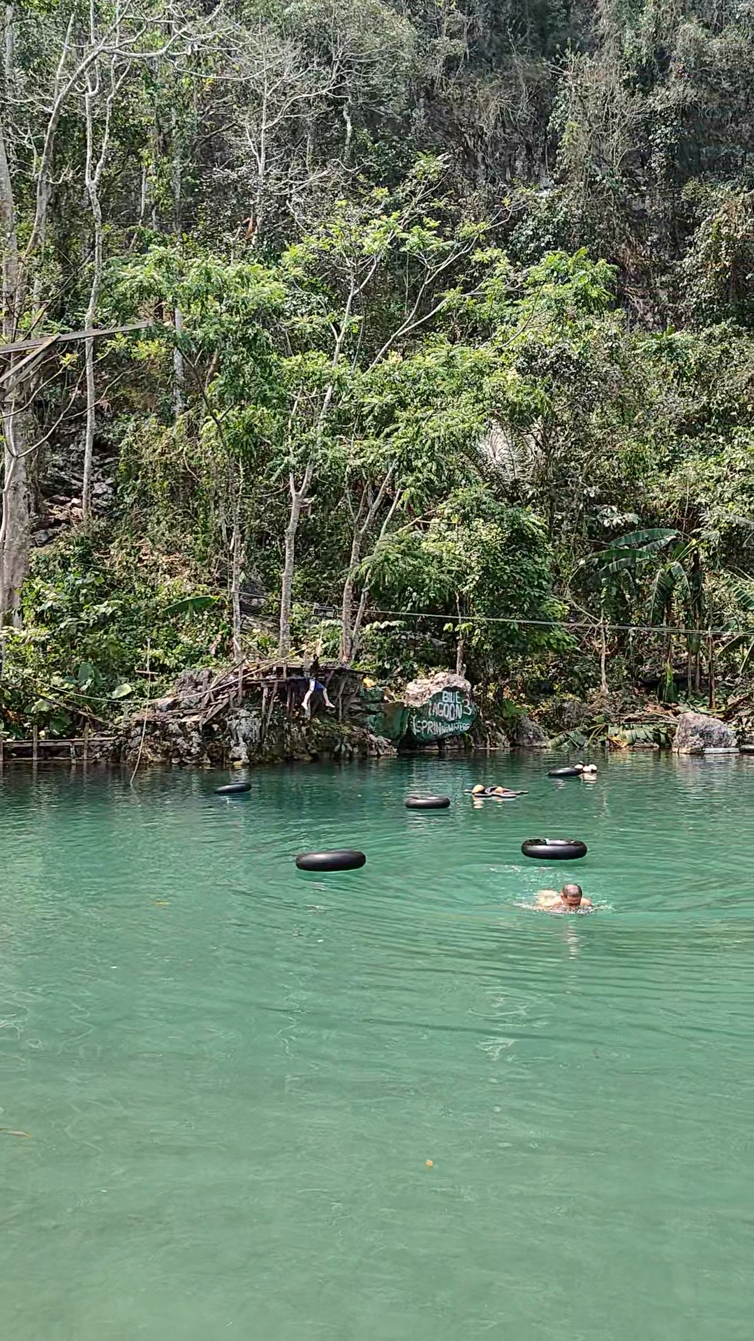 Vang Vieng - lagoon3