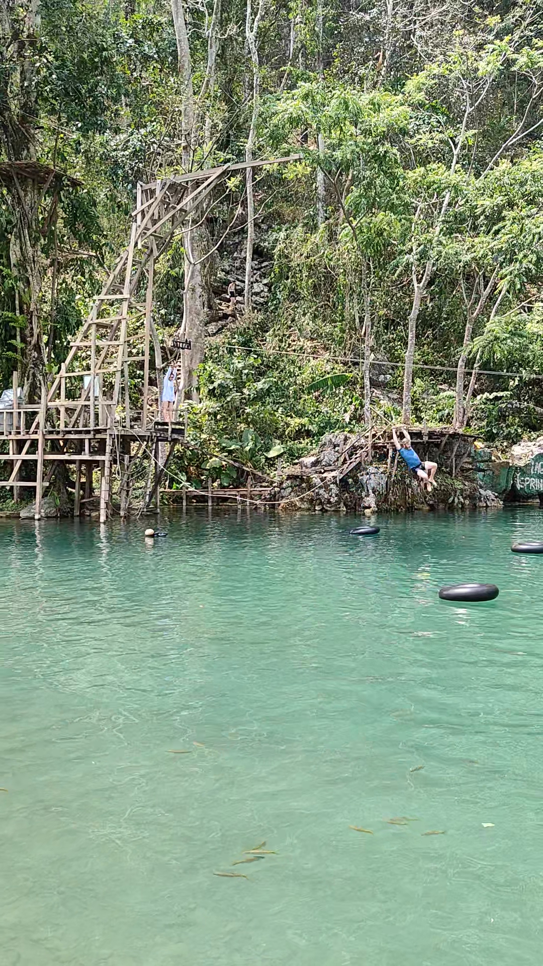 Vang Vieng - lagoon3