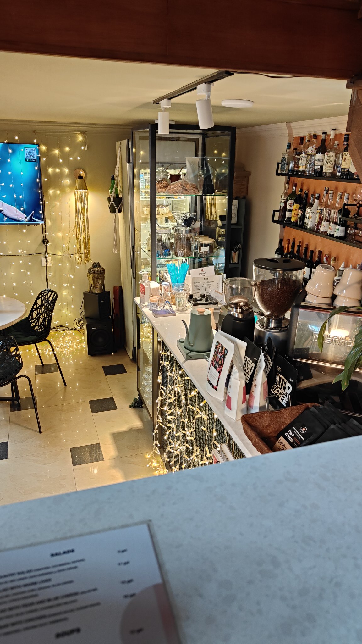 café