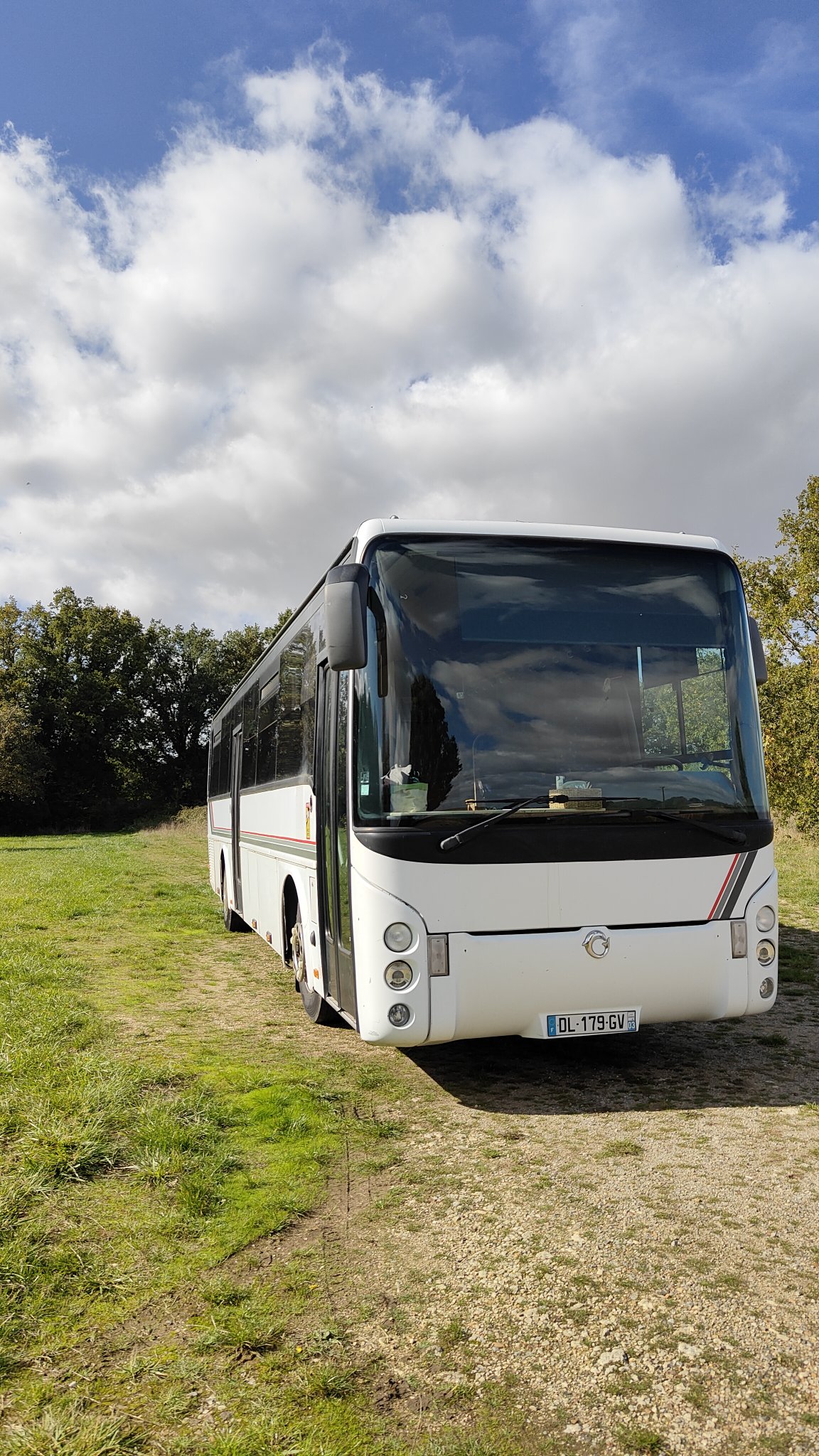 Octobre sur les routes - bus aménagé
